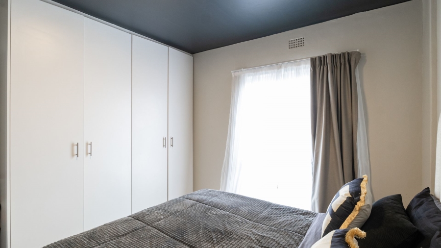 2 Bedroom Property for Sale in Muizenberg Western Cape